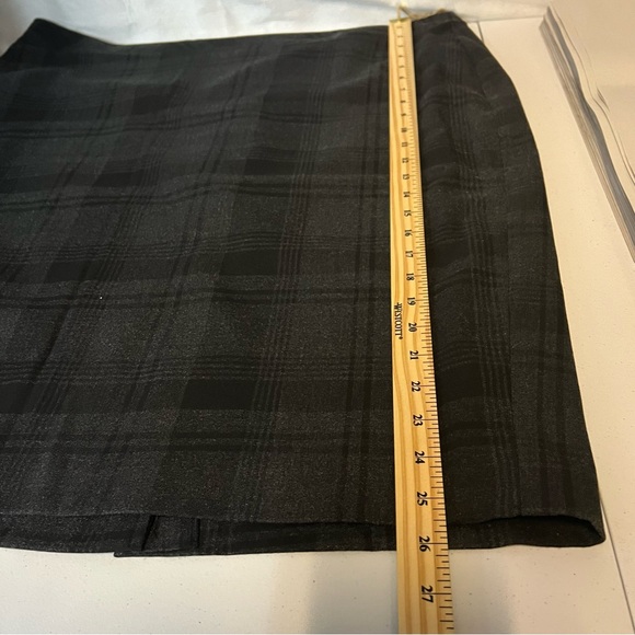 Lori Michaels Womens Straight Skirt Size 2XL Plaid Pencil Knee Length black grey - Picture 11 of 12